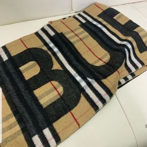 NEW Burberry Check Jacquard Cashmere Scarf